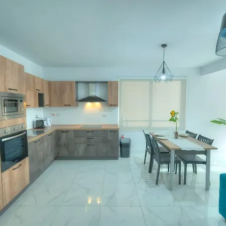 Modern & Comfy 1 Bedroom Near Seafront Pcal1-2 Apartament Sliema