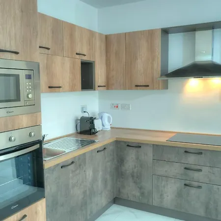 Modern & Comfy 1 Bedroom Near Seafront Pcal1-2 Apartament