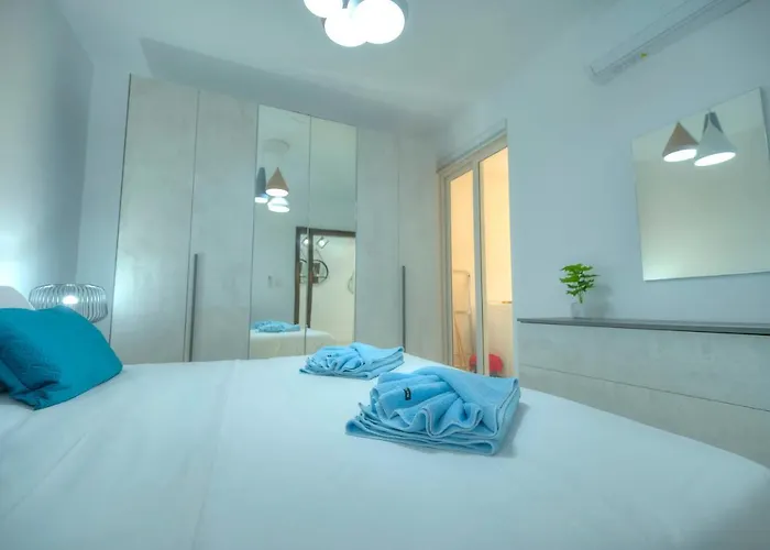 Modern & Comfy 1 Bedroom Near Seafront Pcal1-2 아파트 *