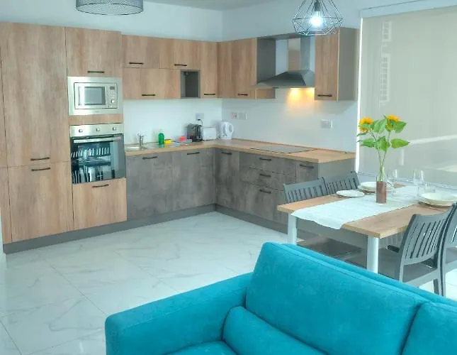 아파트 Modern & Comfy 1 Bedroom Near Seafront Pcal1-2 슬리에마