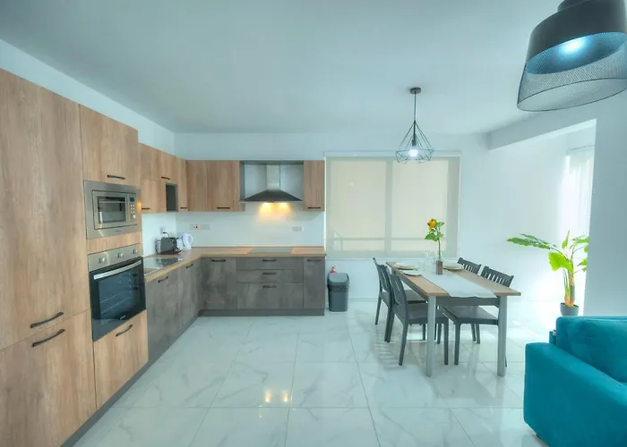 Modern & Comfy 1 Bedroom Near Seafront Pcal1-2 아파트 슬리에마