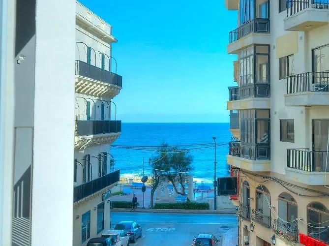 아파트 Modern & Comfy 1 Bedroom Near Seafront Pcal1-2 슬리에마