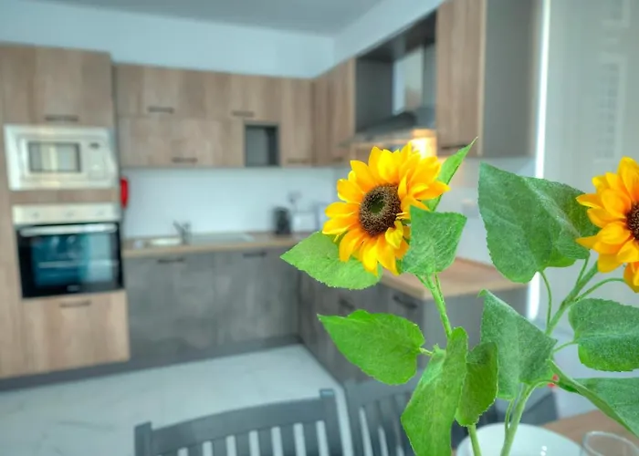 아파트 Modern & Comfy 1 Bedroom Near Seafront Pcal1-2 *