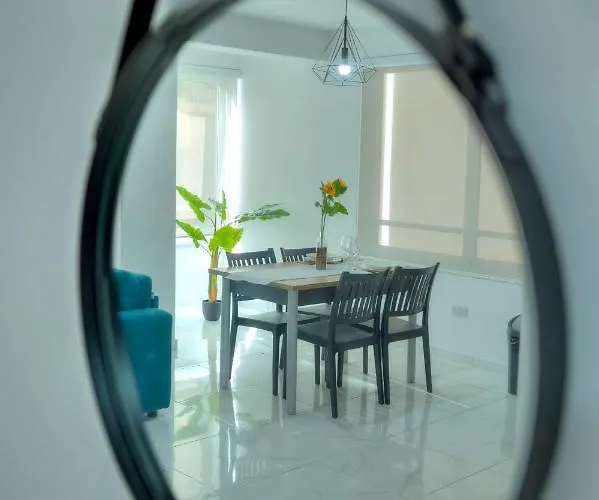 Modern & Comfy 1 Bedroom Near Seafront Pcal1-2 아파트